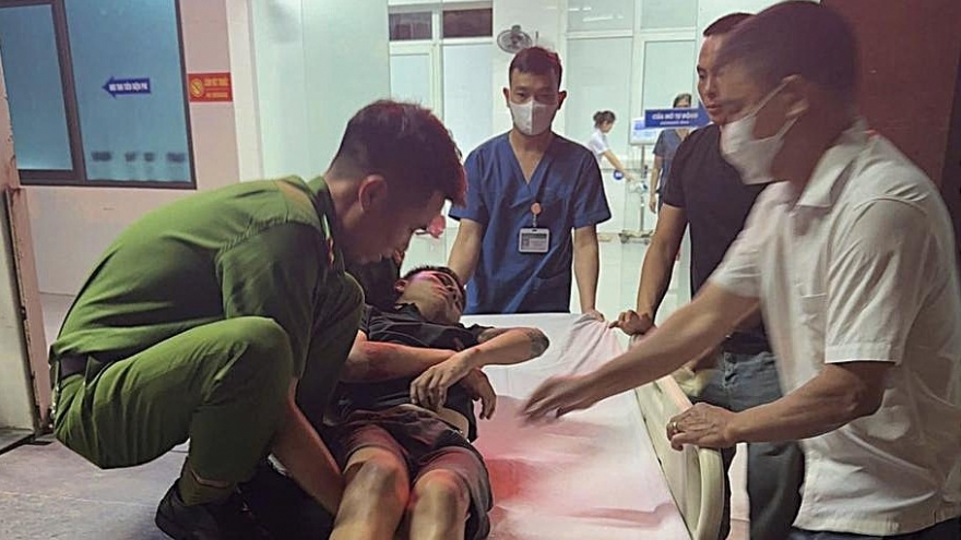 Công an xã ở Hà Tĩnh cứu người gặp nạn nguy kịch giữa đêm khuya