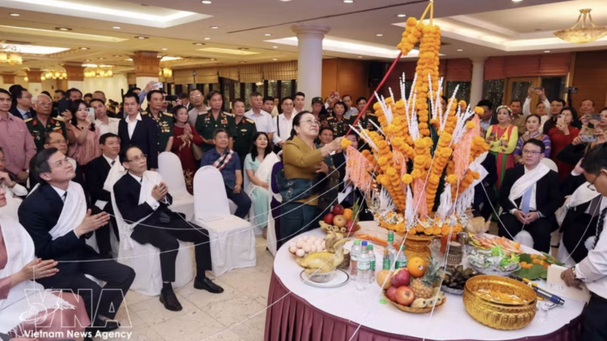 Lao traditional New Year Bunpimay celebrated in Hanoi