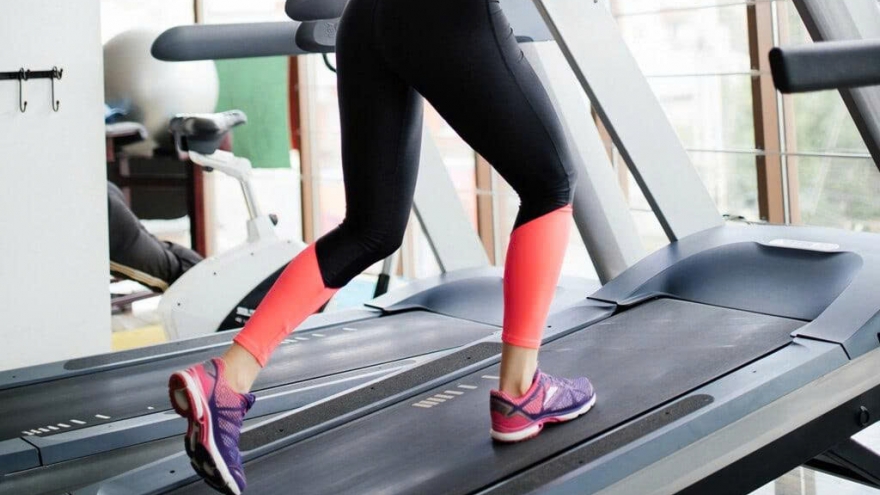 Đi bộ trên máy mỗi ngày, mỡ bụng có giảm như nhiều người nghĩ?