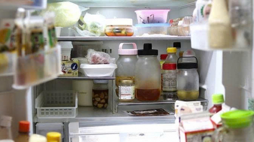 Ăn đồ thừa trong tủ lạnh, bà bầu tử vong cùng đứa con chưa chào đời