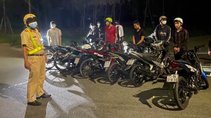 Mức xử phạt hành vi đua xe trái phép mới nhất 2026