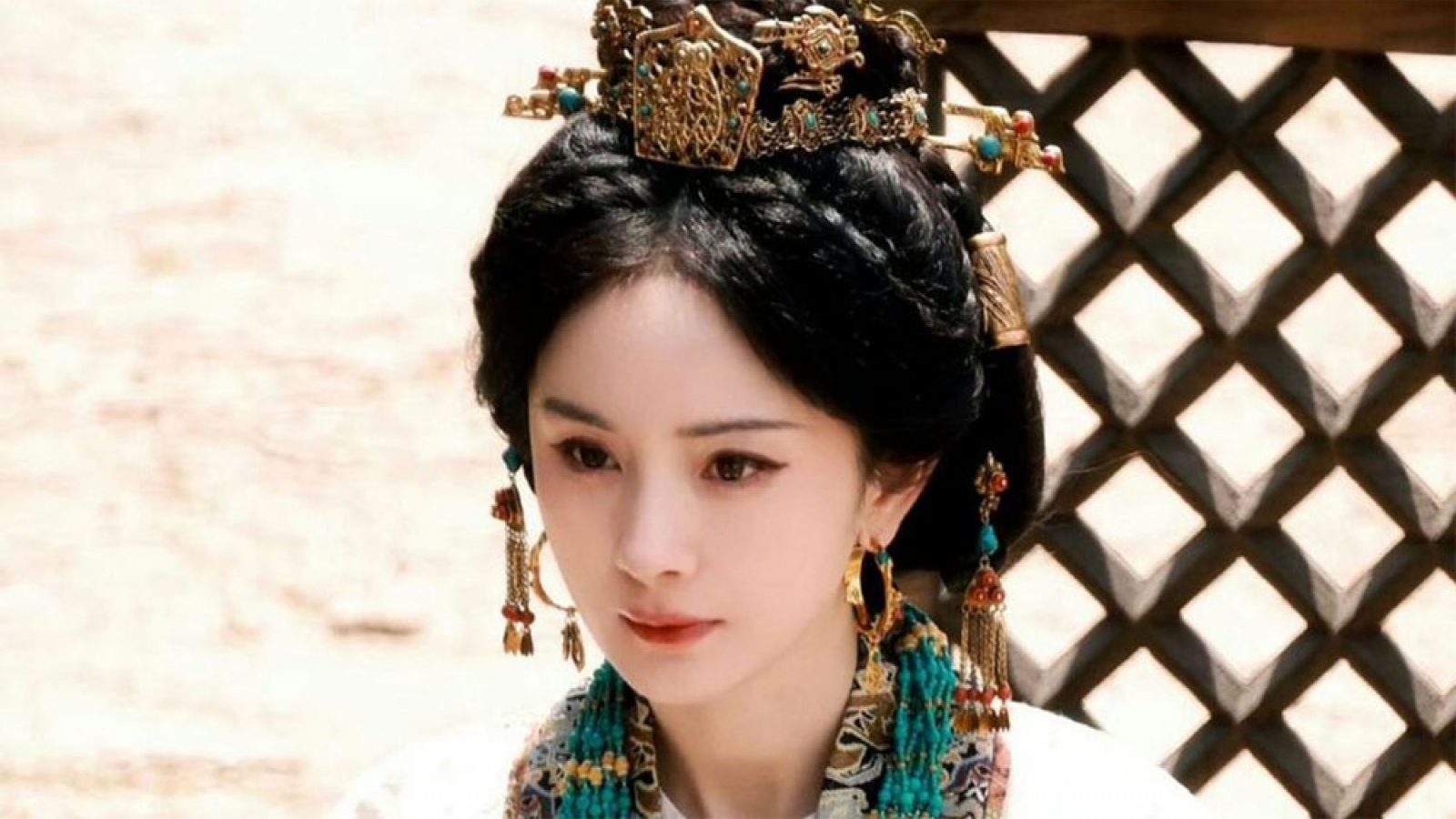 Diện mạo mới tuyệt đẹp của Dương Mịch trong phim “Giang sơn Đại Thông” gây “sốt”