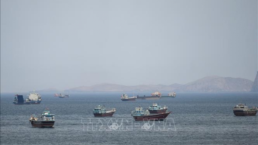 Ngoại trưởng Iran có thể đến Pakistan, Mỹ lên kế hoạch tác chiến eo biển Hormuz