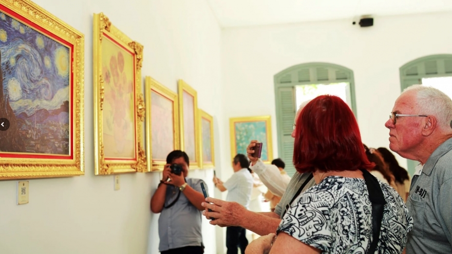 Nearly 100 masterpieces of global and Vietnamese art go on show in HCMC
