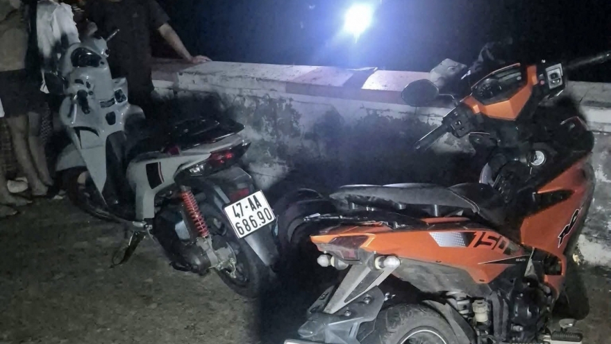 Diễn biến mới vụ thi thể đôi nam nữ dưới hồ Krông Búk Hạ, trên bờ có 2 xe máy