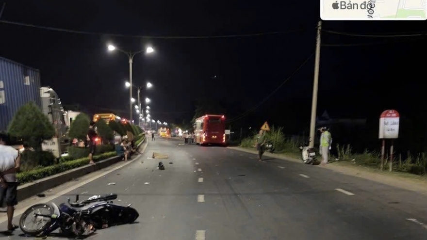 Người đàn ông bị tử vong khi đi ngược chiều tông trực diện vào xe khách