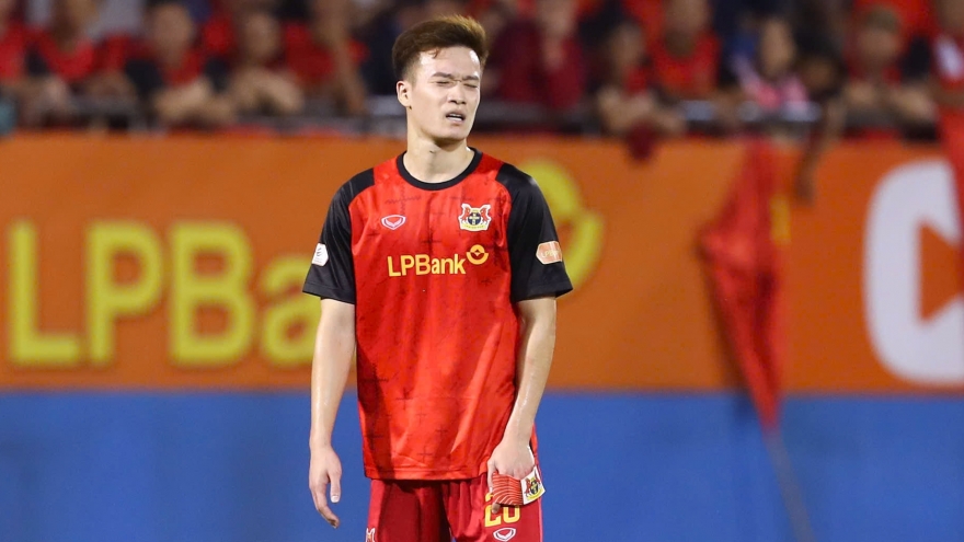 HLV Ninh Bình đáp trả phát biểu "gây sốc" của Văn Quyết về Hoàng Đức