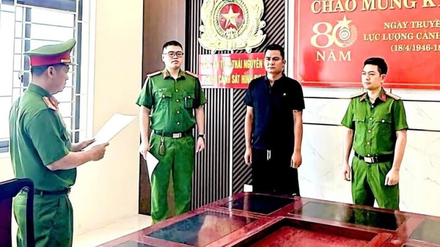 Khởi tố tài xế dùng điện thoại, tông tử vong công nhân môi trường ở Thái Nguyên