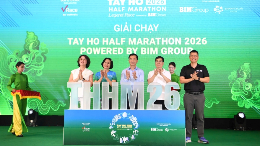 Hơn 10.000 vận động viên tranh tài ở Tay Ho Half Marathon 2026