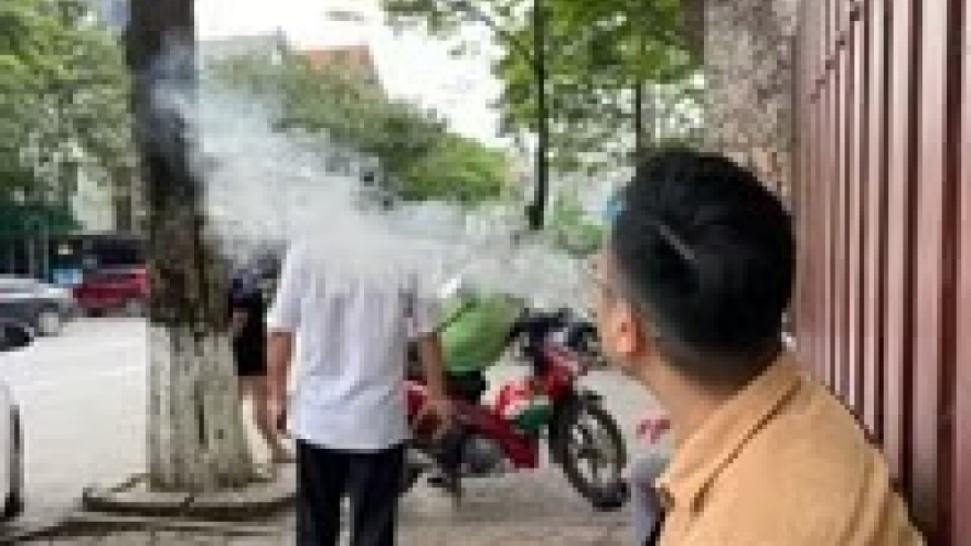 Hút thuốc lá điện tử có thể bị phạt tới 5 triệu đồng