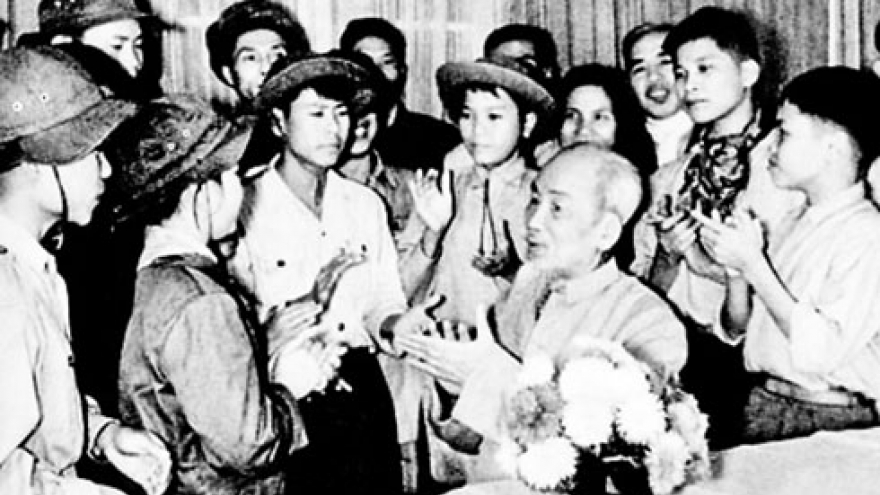 Lời ca dâng Bác