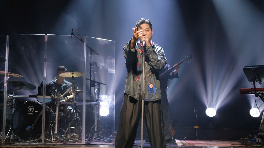 Dương Trần Nghĩa và lựa chọn bất ngờ: Dừng solo để lập ban nhạc Rock