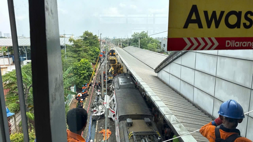 Vụ tai nạn tàu hỏa ở Indonesia: Số người thiệt mạng tăng lên 14