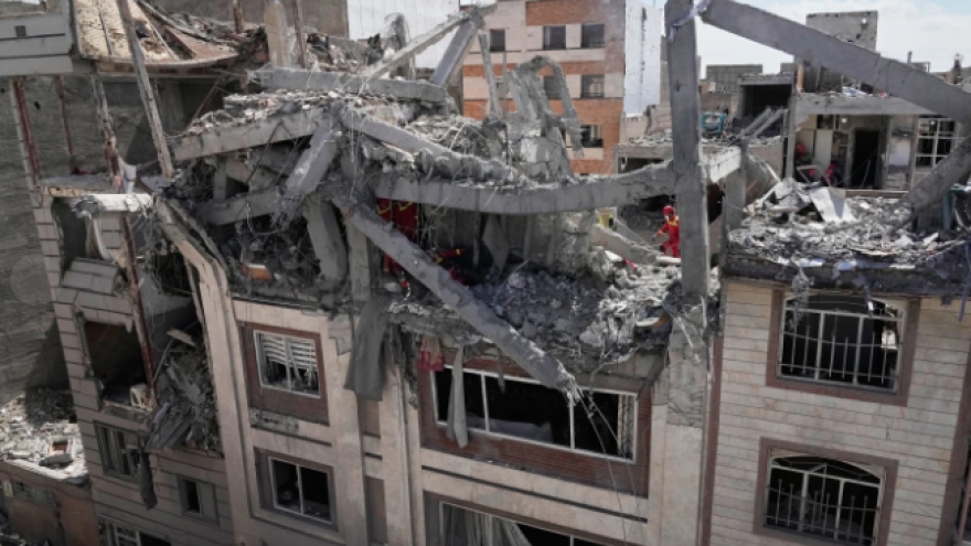 Nóng thế giới ngày 2/4: Iran ra điều kiện ngừng chiến, cảnh báo "rắn" với châu Âu