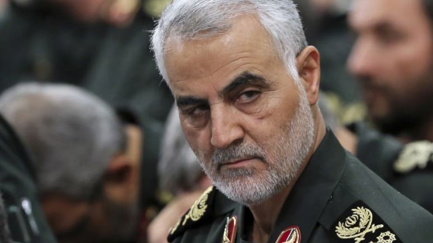 Mỹ thu hồi thẻ xanh, tạm giữ người thân của cố tướng Iran Soleimani