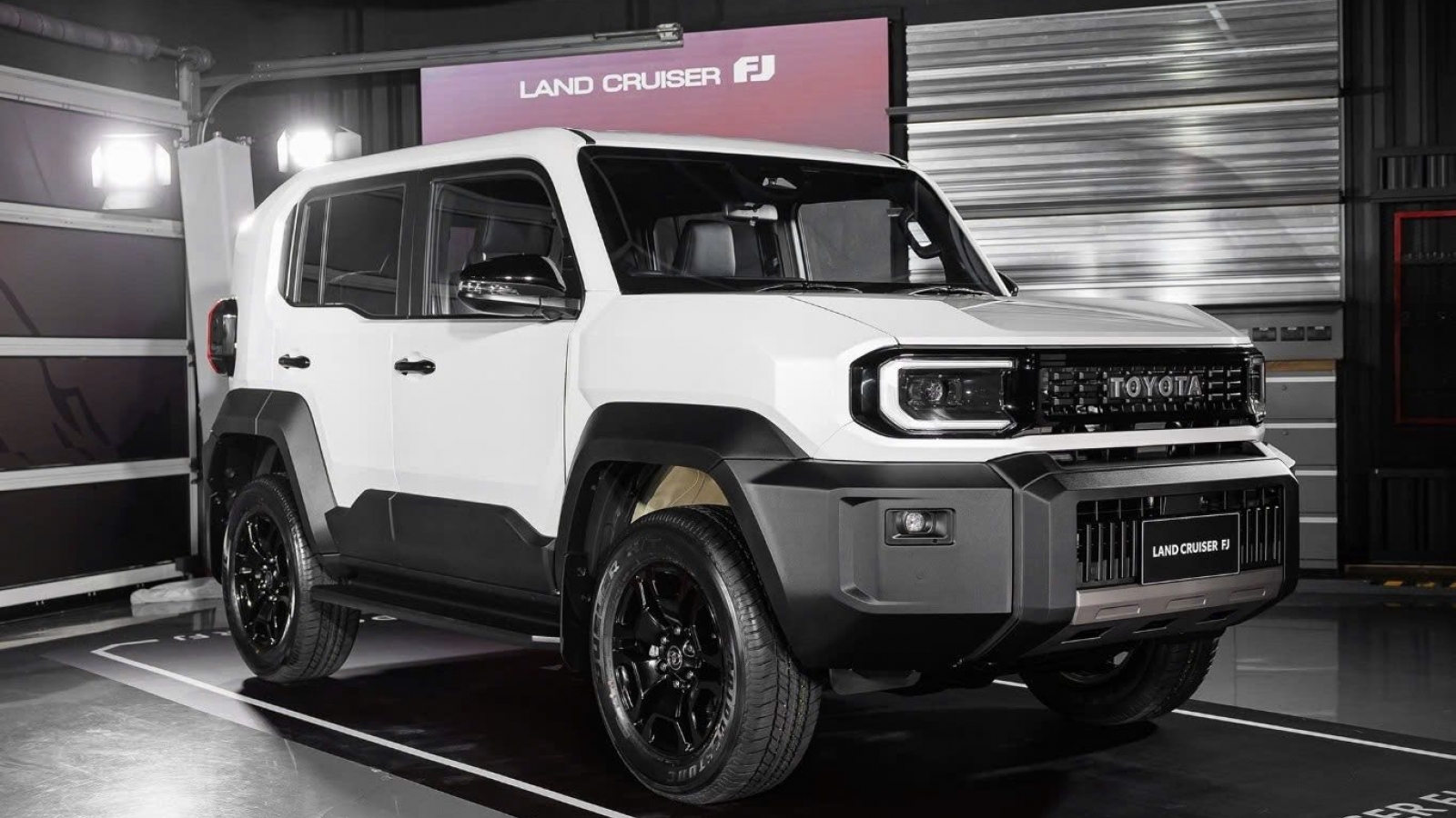 Land Cruiser FJ nhận cọc tại đại lý Toyota với giá dự kiến 1,2 tỷ đồng