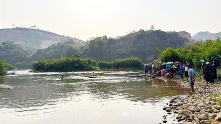 Hai vụ đuối nước cách nhau nửa giờ trên cùng con sông, 3 học sinh tử vong