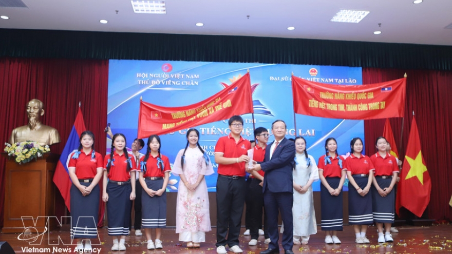 Vietnamese language contest in Laos strengthens youth ties, bilateral friendship