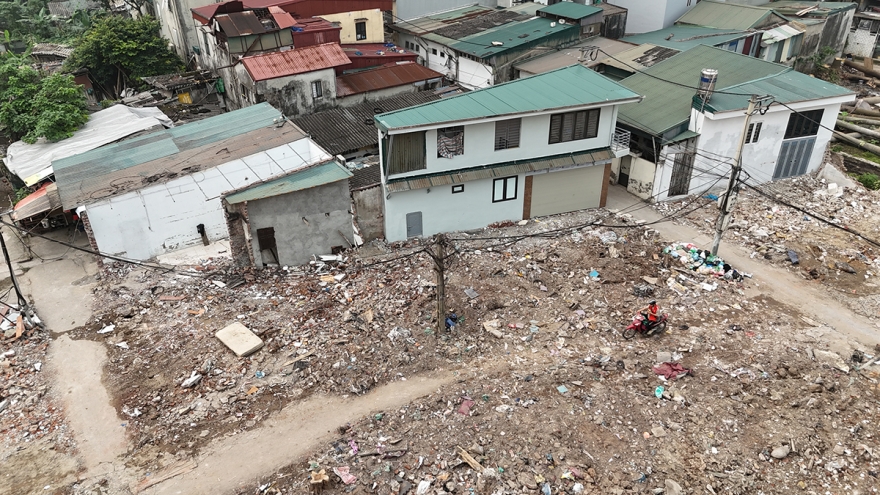 Nhà siêu mỏng, siêu méo xuất hiện trên tuyến đường mới ở Hoàng Mai