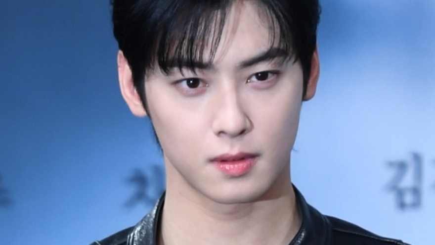 Cha Eun Woo xác nhận đã đóng thuế 200 tỷ won