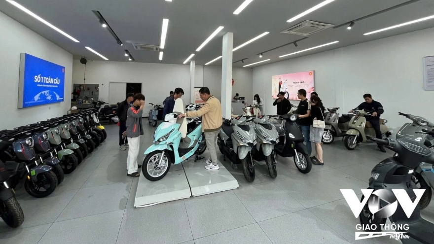 Nhu cầu xe điện tại Hà Nội tăng mạnh dù vẫn lo thiếu trạm sạc