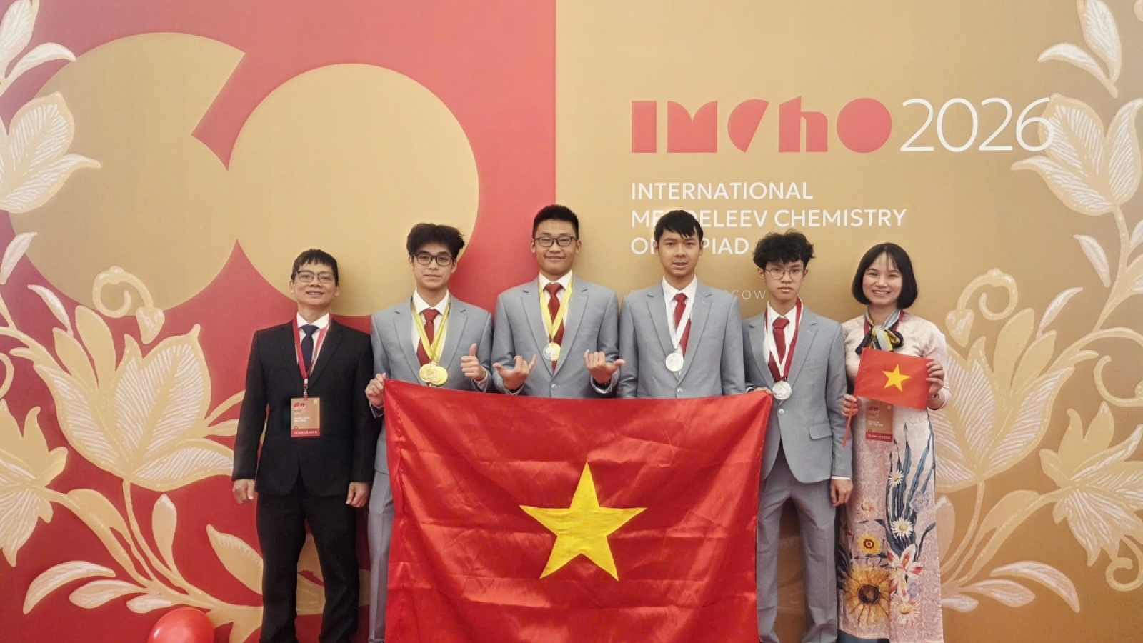 Học sinh Việt Nam đoạt 2 huy chương Vàng Olympic Hóa học Quốc tế