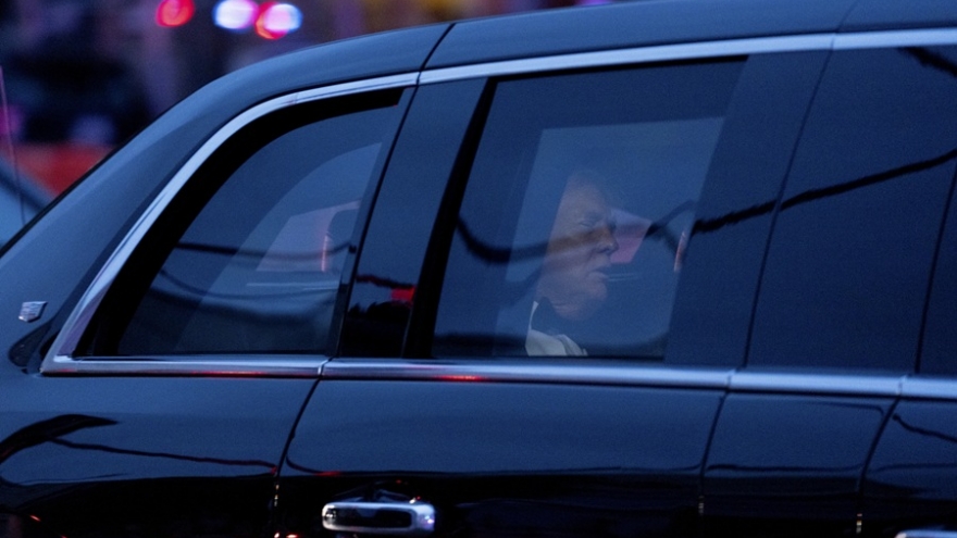 Ông Trump được sơ tán khẩn cấp sau sự cố an ninh tại tiệc phóng viên ở Nhà Trắng