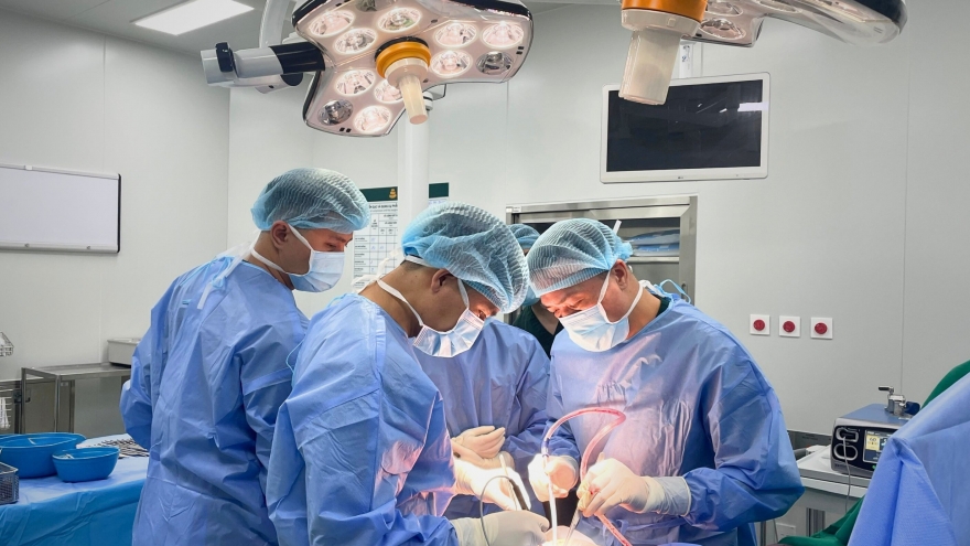 Tỷ lệ tử vong tới 30% sau gãy cổ xương đùi ở người cao tuổi