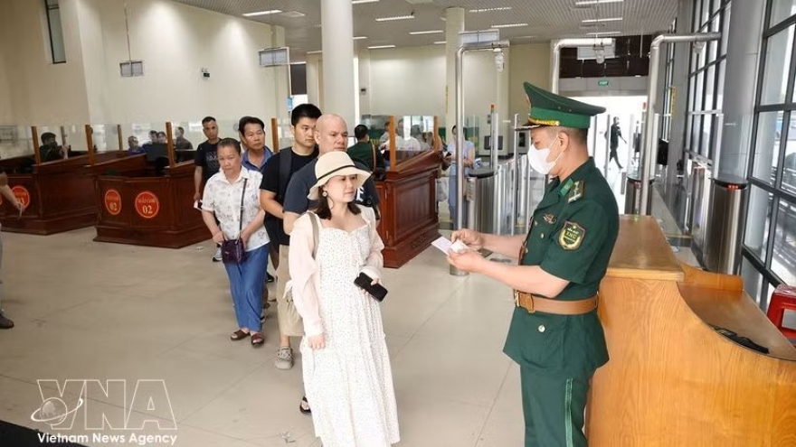 Vietnam, China promote AI application in cross-border tourism cooperation