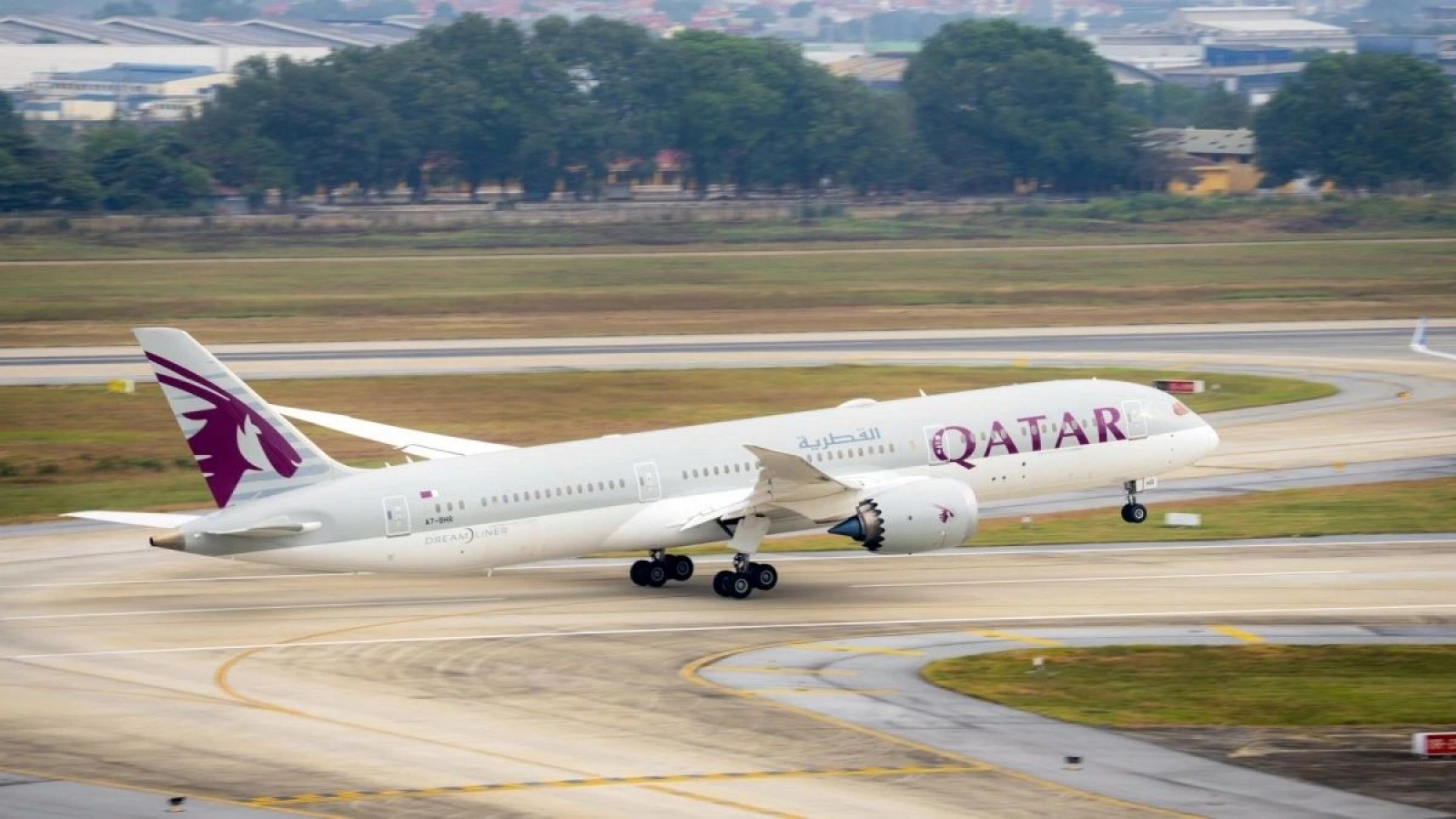 Foreign airlines resume Vietnam–Middle East routes
