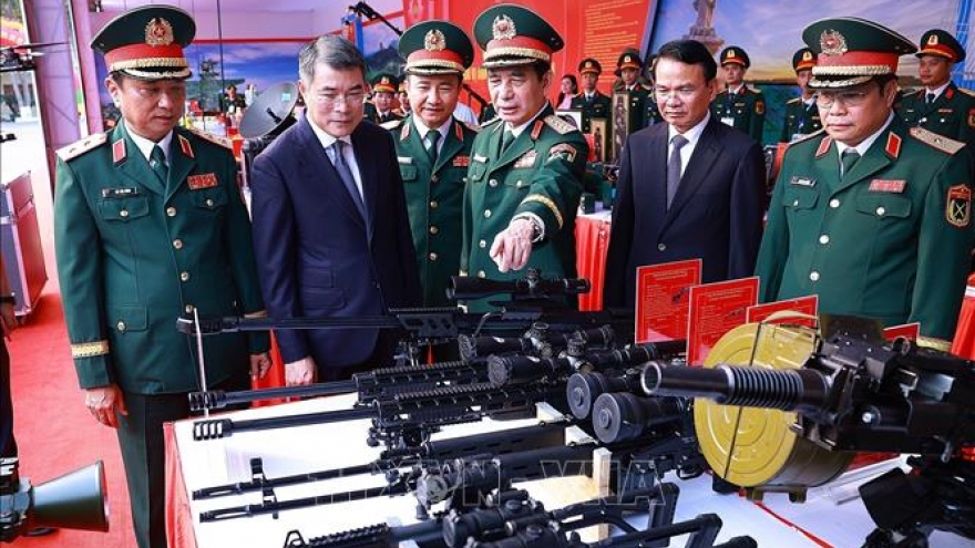 Thủ tướng: Quân khu 4 đặc biệt coi trọng xây dựng khu vực phòng thủ vững chắc