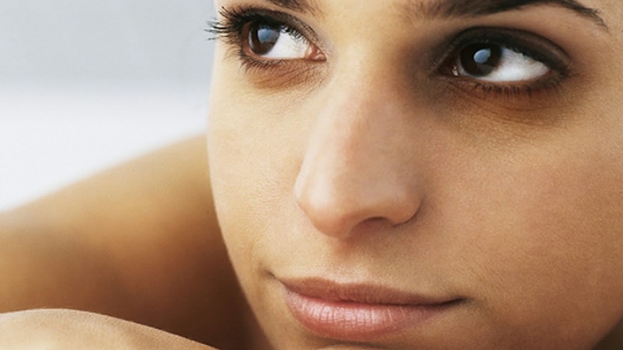 5 cách đơn giản giúp giảm quầng thâm mắt ngay tại nhà