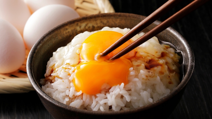 Vì sao người Nhật Bản ăn trứng gà sống mà không lo hại sức khỏe?