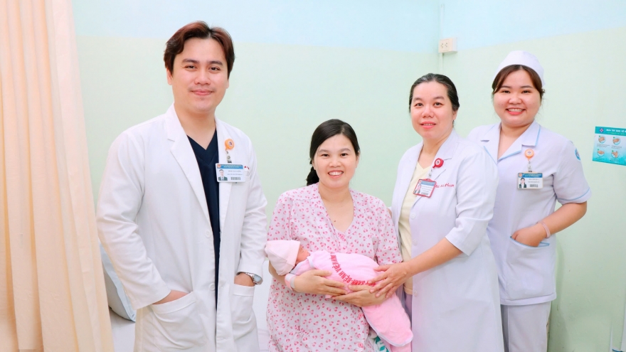 U xơ tử cung biến chứng nặng trong thai kỳ, sản phụ phải mổ cấp cứu