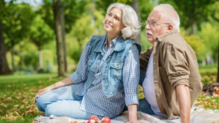 5 việc phụ nữ trên 50 nên làm mỗi ngày để có sức khỏe tốt