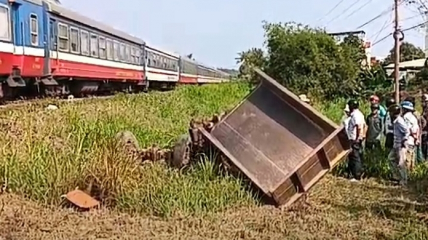 Công nông bị tàu hoả tông tại lối đi tự mở, 3 người thương vong tại Đắk Lắk
