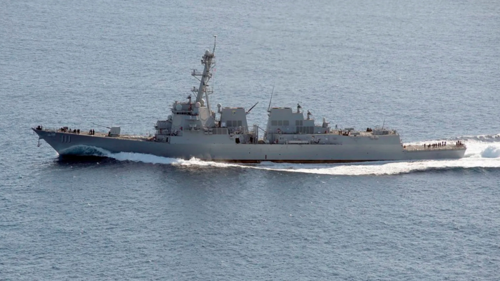 Sức mạnh đáng gờm của USS Spruance - chiến hạm Mỹ nổ súng chặn tàu Iran