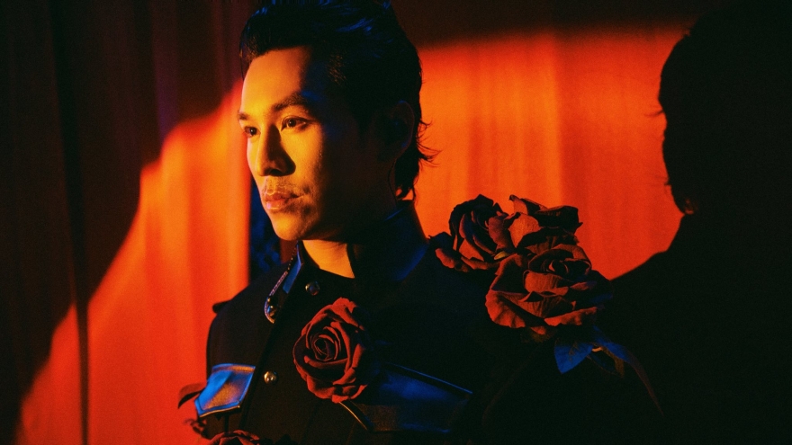 Thiên Minh biến hậu trường concert thành khung phim điện ảnh đầy mê hoặc