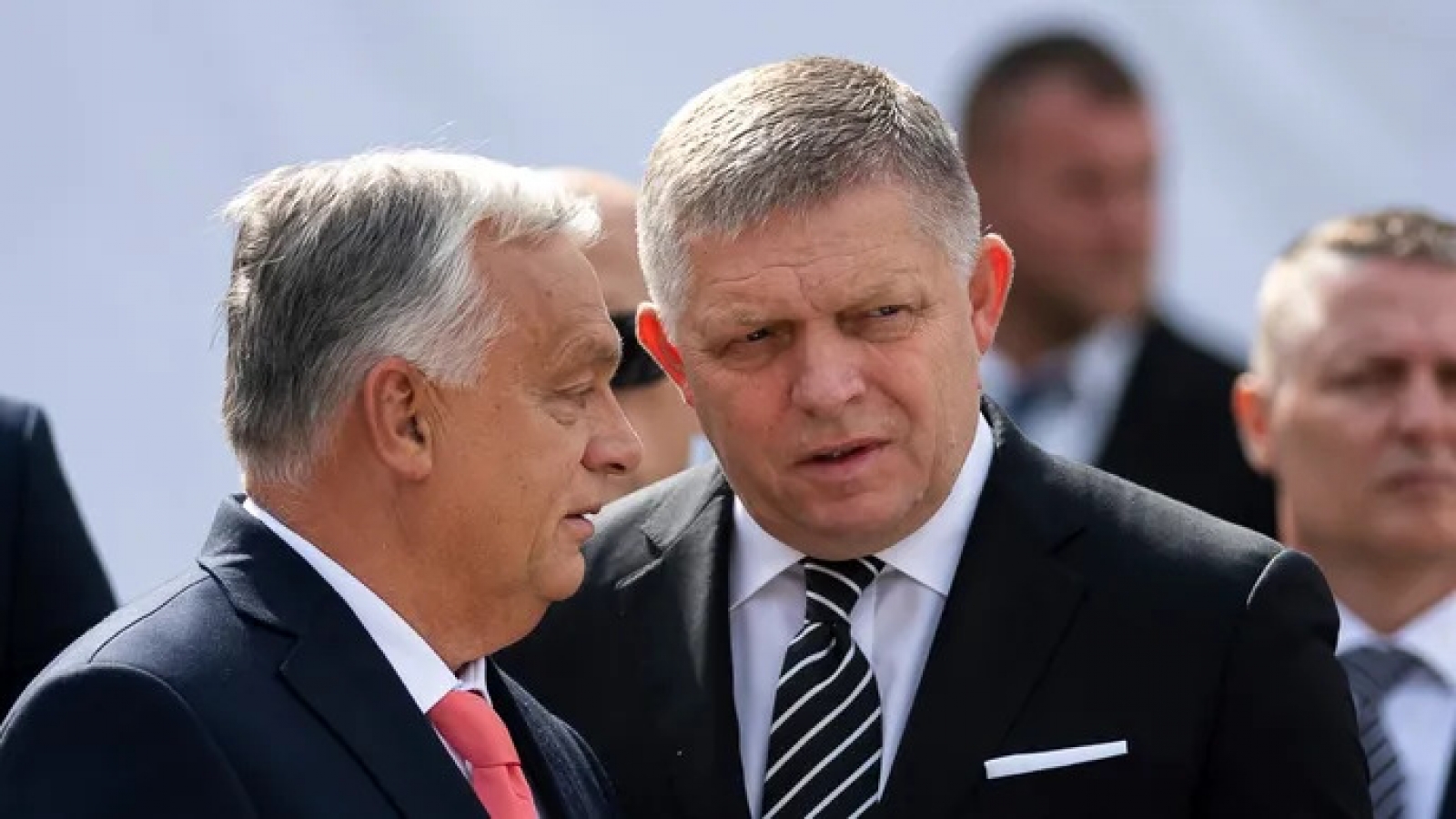 Hungary và Slovakia kêu gọi EU nối lại đối thoại với Nga