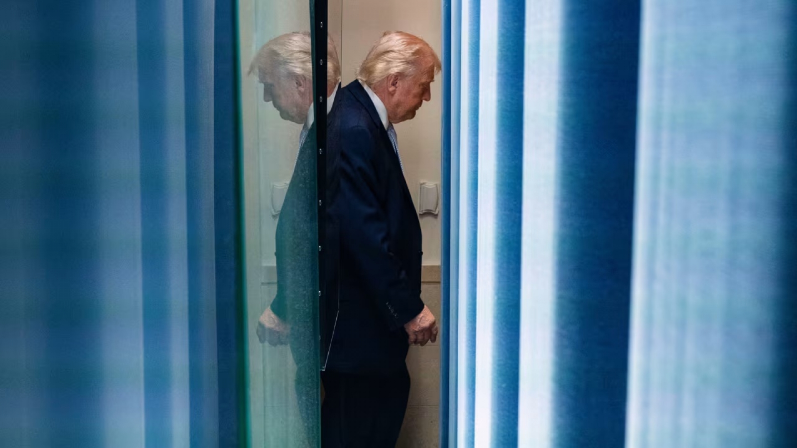 Những lần ông Trump dọa đánh Iran rồi quyết định hủy vào phút chót