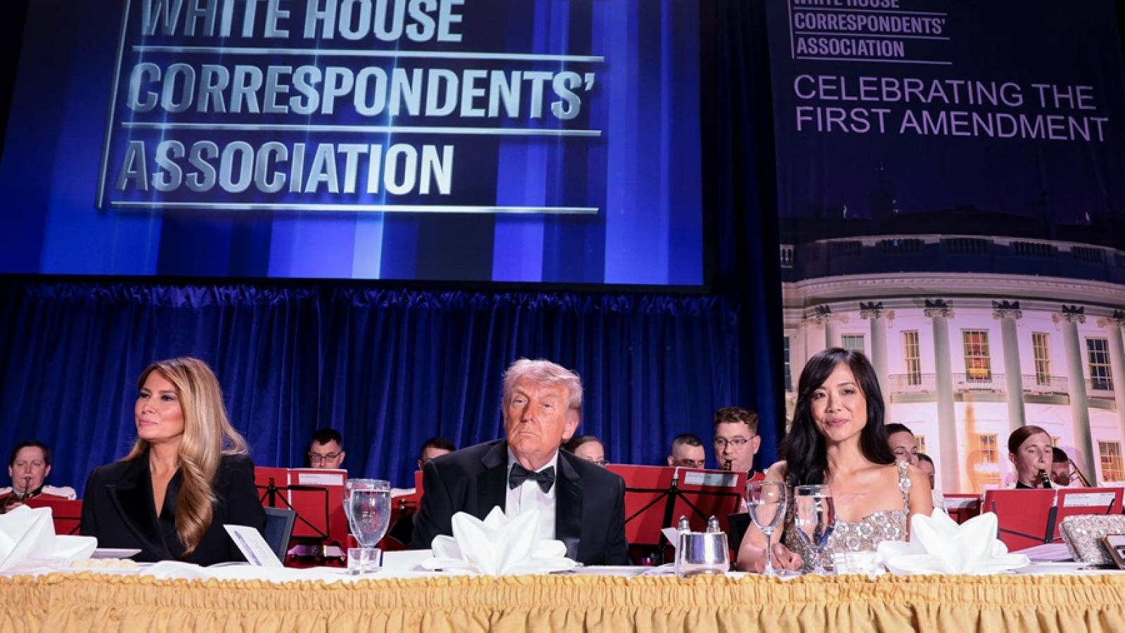 Lãnh đạo châu Âu đồng loạt lên án vụ nổ súng nhằm vào Tổng thống Mỹ Donald Trump