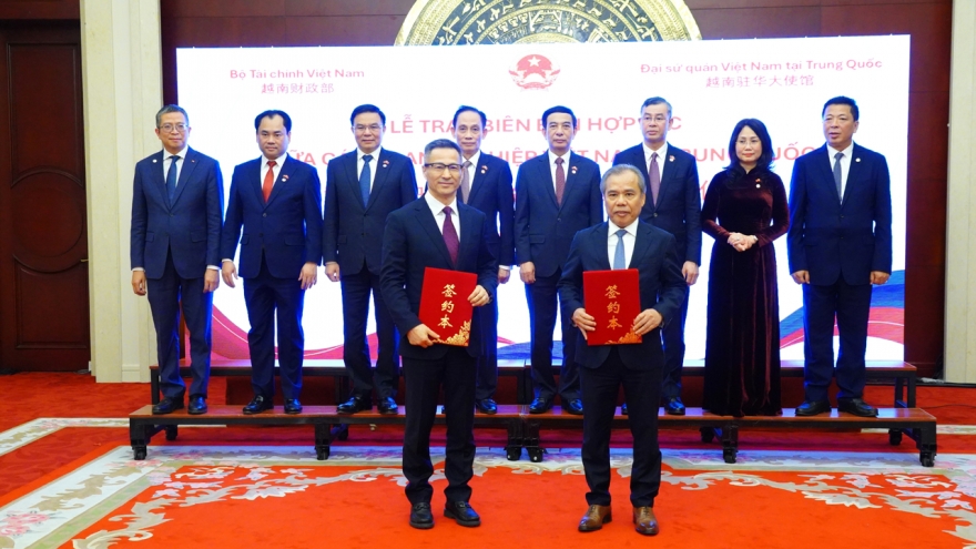 Lễ trao biên bản hợp tác giữa các doanh nghiệp Việt Nam - Trung Quốc