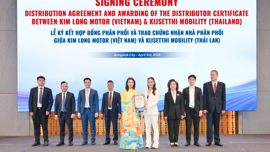 Kim Long Motor ký phân phối xe buýt tại Thái Lan, tăng tốc xuất khẩu