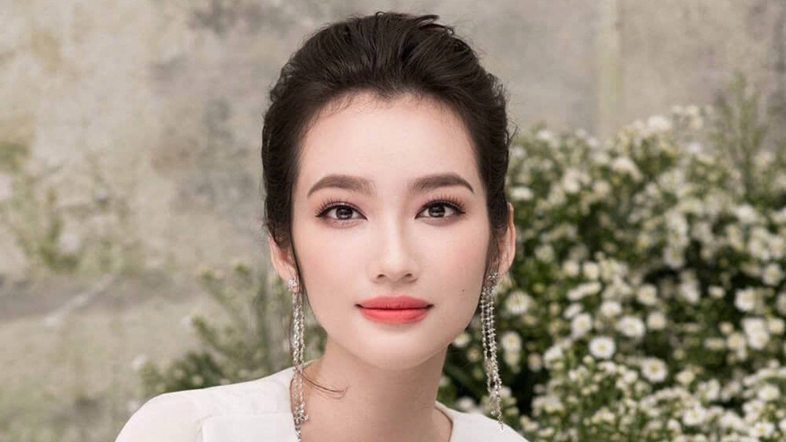 Model Truc Diem appears in Victoria's Secret casting video