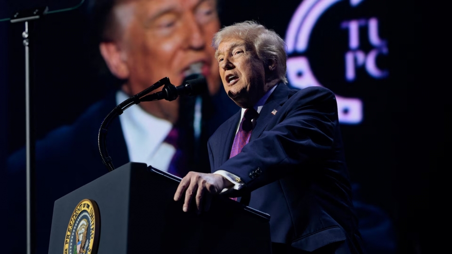 Ông Trump thông báo Mỹ và Iran sẽ đàm phán ở Islamabad, Pakistan vào ngày mai