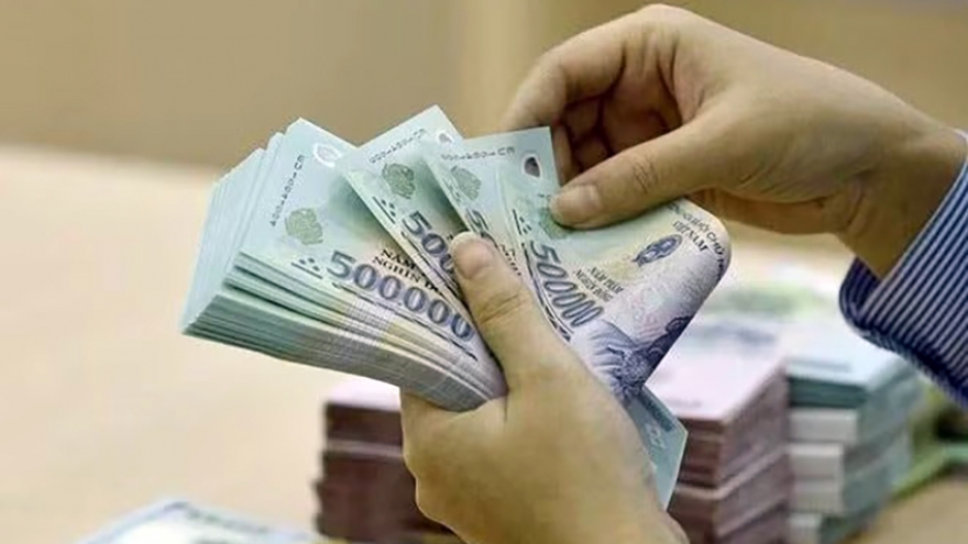 Lãi suất huy động có giảm nhưng... không đáng kể