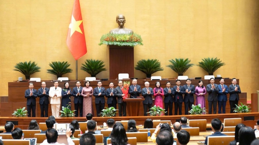 Quốc hội bầu 6 Phó Chủ tịch Quốc hội và kiện toàn hàng loạt chức danh