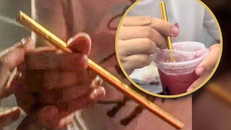 Làm ống hút vàng hàng trăm triệu để uống trà sữa, người đàn ông gặp sự cố giữa đêm