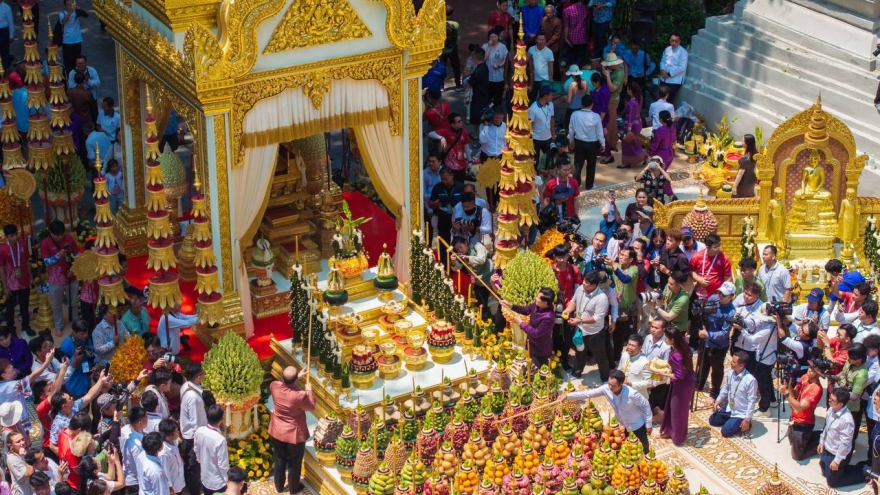 Người dân Campuchia tưng bừng đón Tết cổ truyền Chol Chnam Thmay 2026