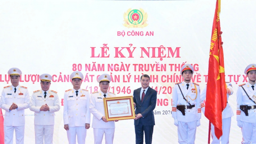 Thủ tướng: Bảo đảm an ninh, trật tự là cốt lõi, kiến tạo phát triển là trọng tâm